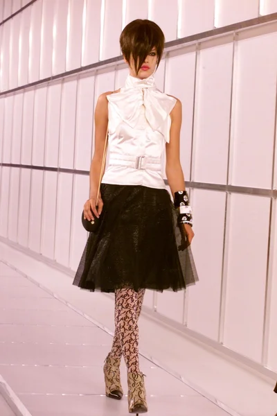 Look 64